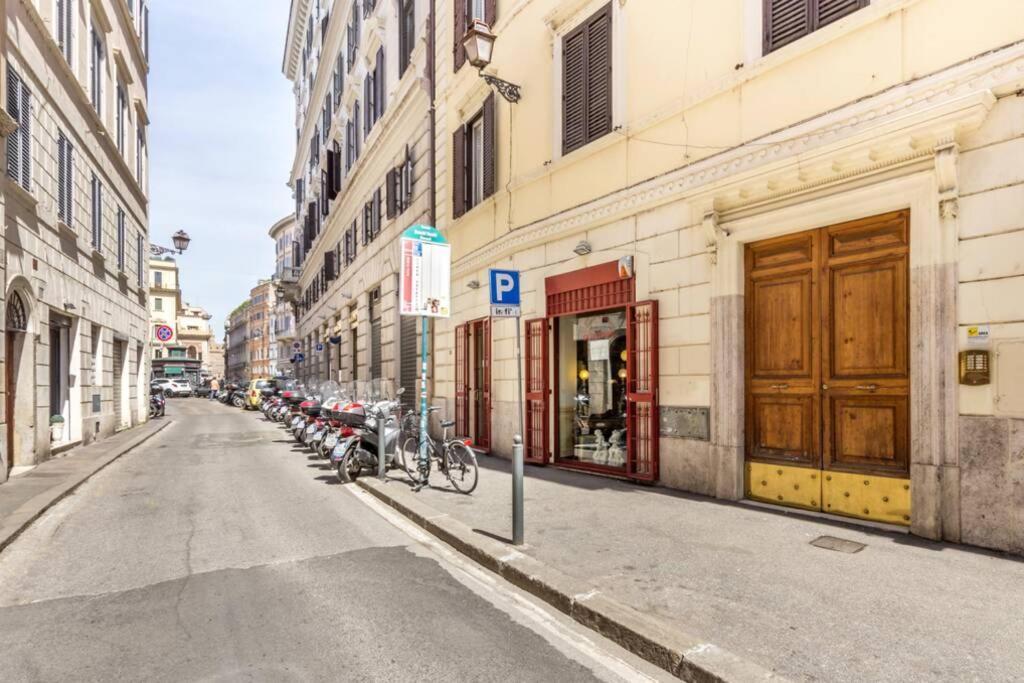 Filipponeri 112, Via Dei Banchi Vecchi *